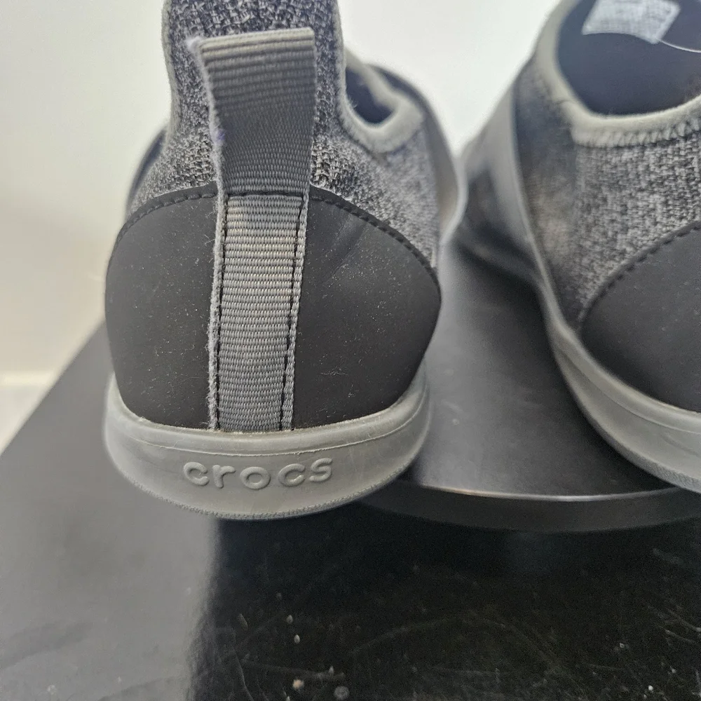 Crocs Comfort Swiftwater Cross-Strap Heather Grey And‎ Black Size W 11